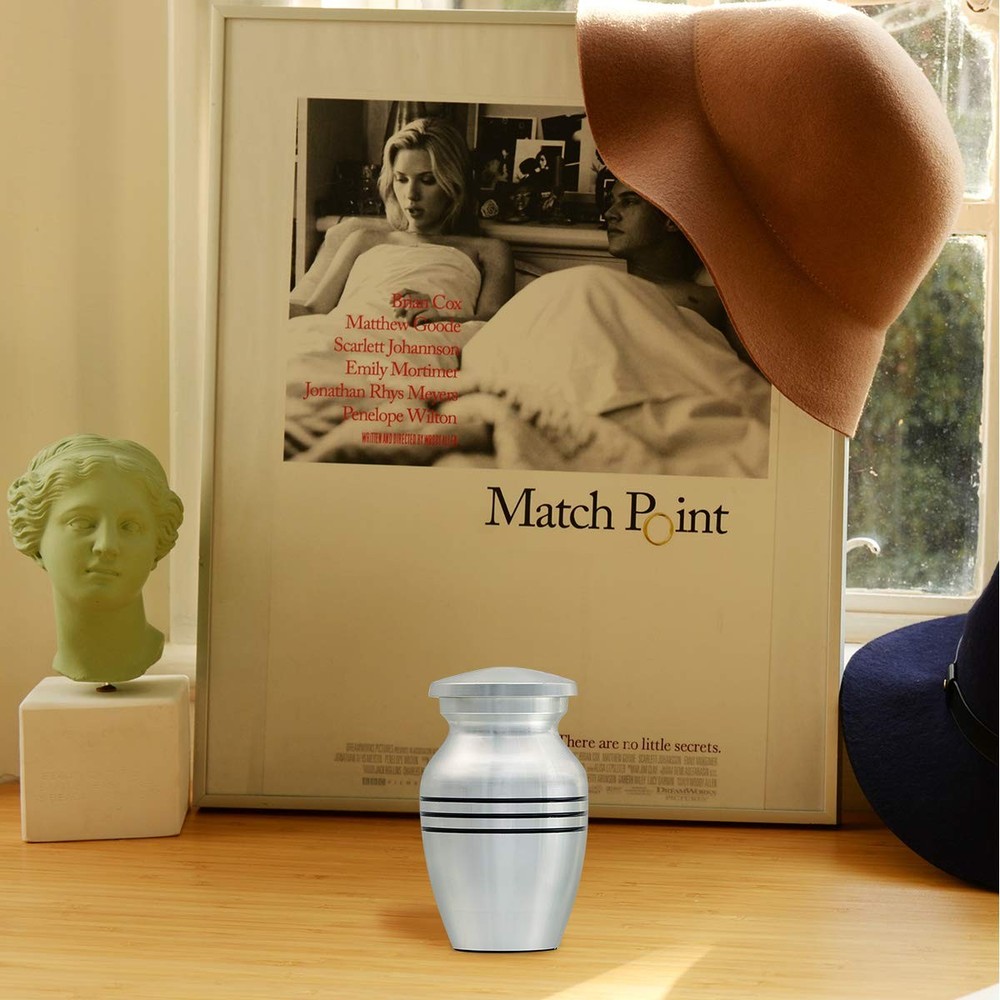 ICOKEE Small Keepsake Urn for Human Ashes or Pet 1 Urn, Silver