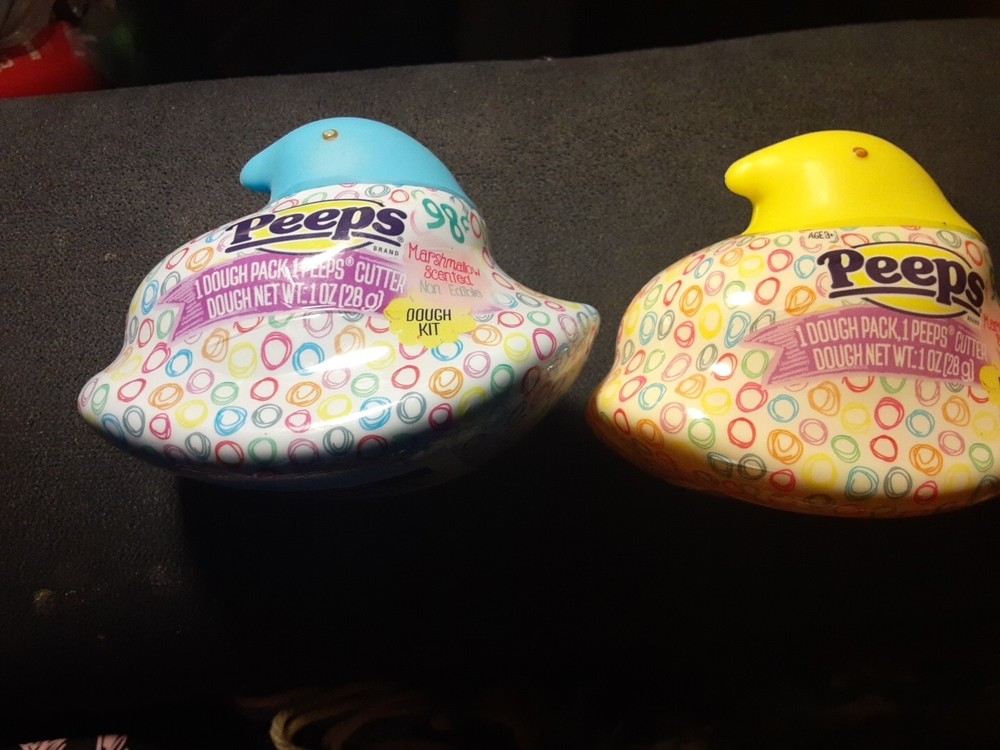 2 Peeps Yellow & Blue Dough Pack & Cutter  Chicks Marshmallow Scented New