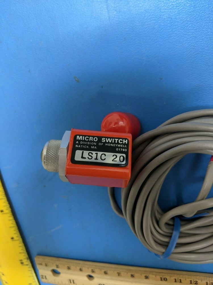 INDICATOR LIGHT MICRO SWITCH LS1C-20 ( ONE )