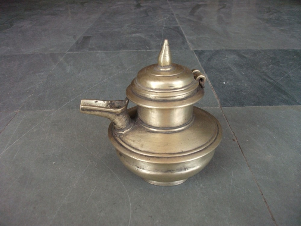 Vintage  Solid Brass Handcrafted Fine Quality Ghee/Oil Pot With Nozzle