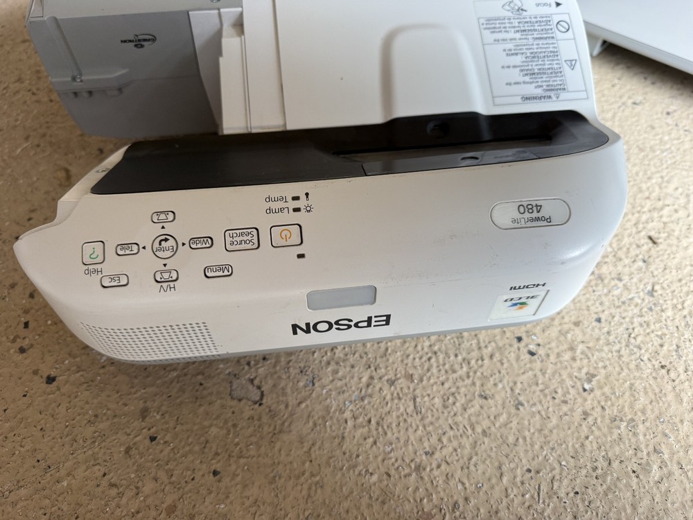 Epson LCD Projector PowerLite 480 Model H485A