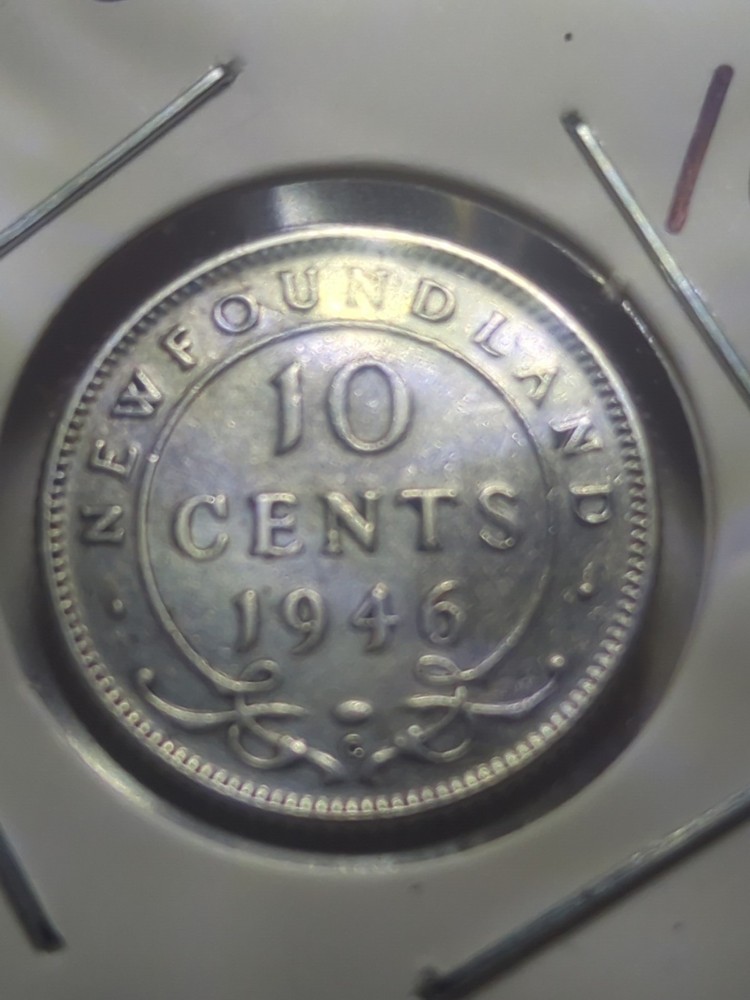 1946-c NFLD 10c Die (Break)Crack Error AU -DD71