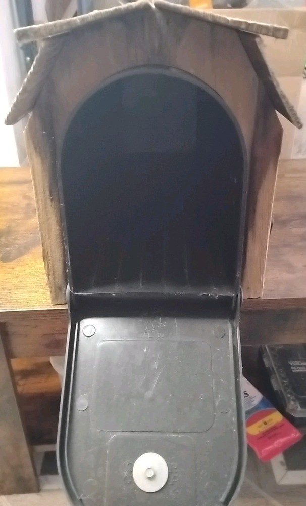 Huge Longaberger Basket Type Weave Mailbox Wicker Mail Box