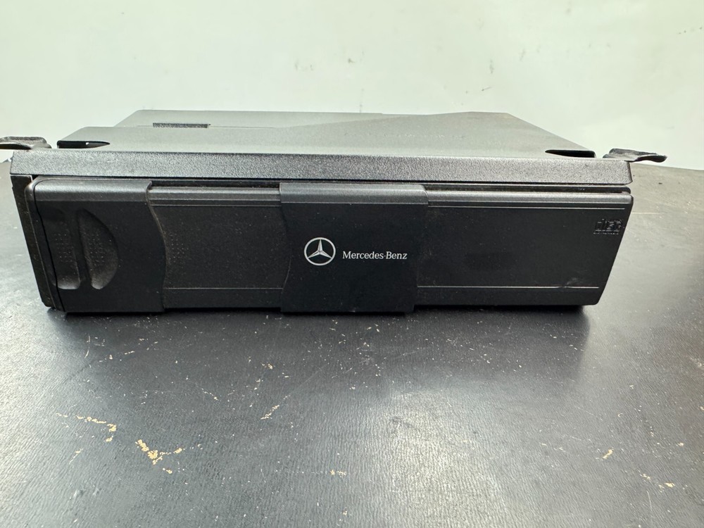 MERCEDES BENZ CD CHANGER