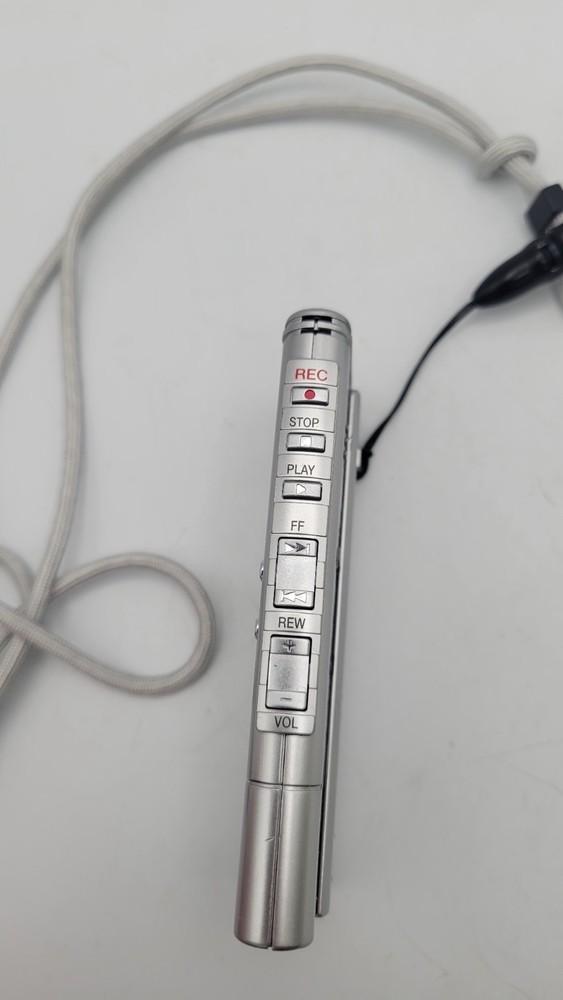 Olympus WS-100 Handheld Digital Voice Recorder 64MB w/ USB Interface - Working