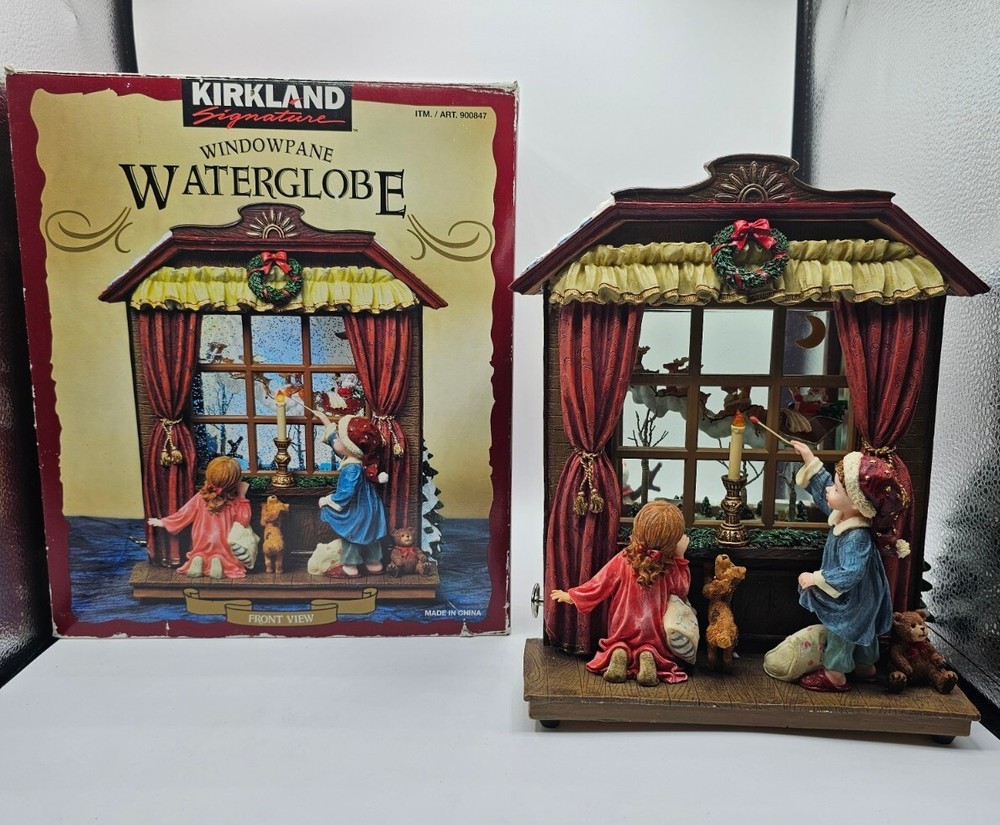 Kirkland windowpane waterglobe (Snowman) Read Description