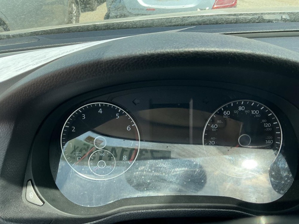 PASSAT 2012 Glove Box 5022168