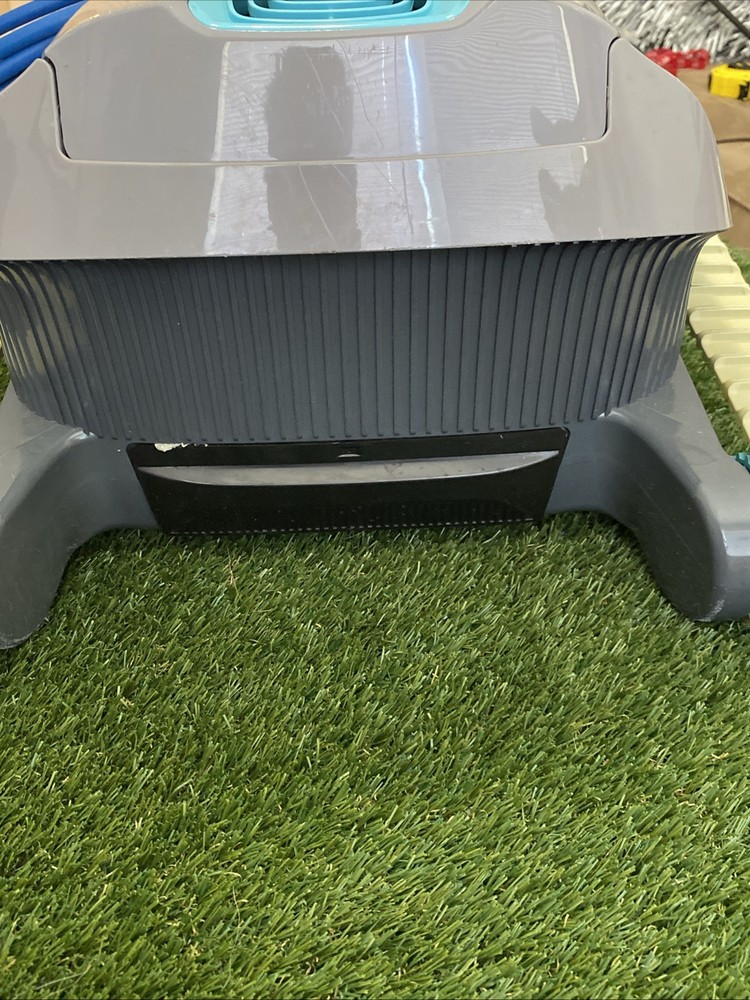 Maytronics Dolphin Active Solo Pool Robot