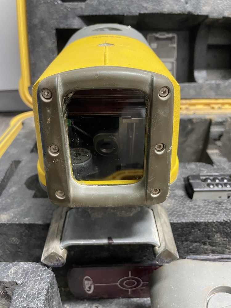 Trimble Spectra DG511 Pipe Laser Complete Setup, RC501, Extra Battery, Charger