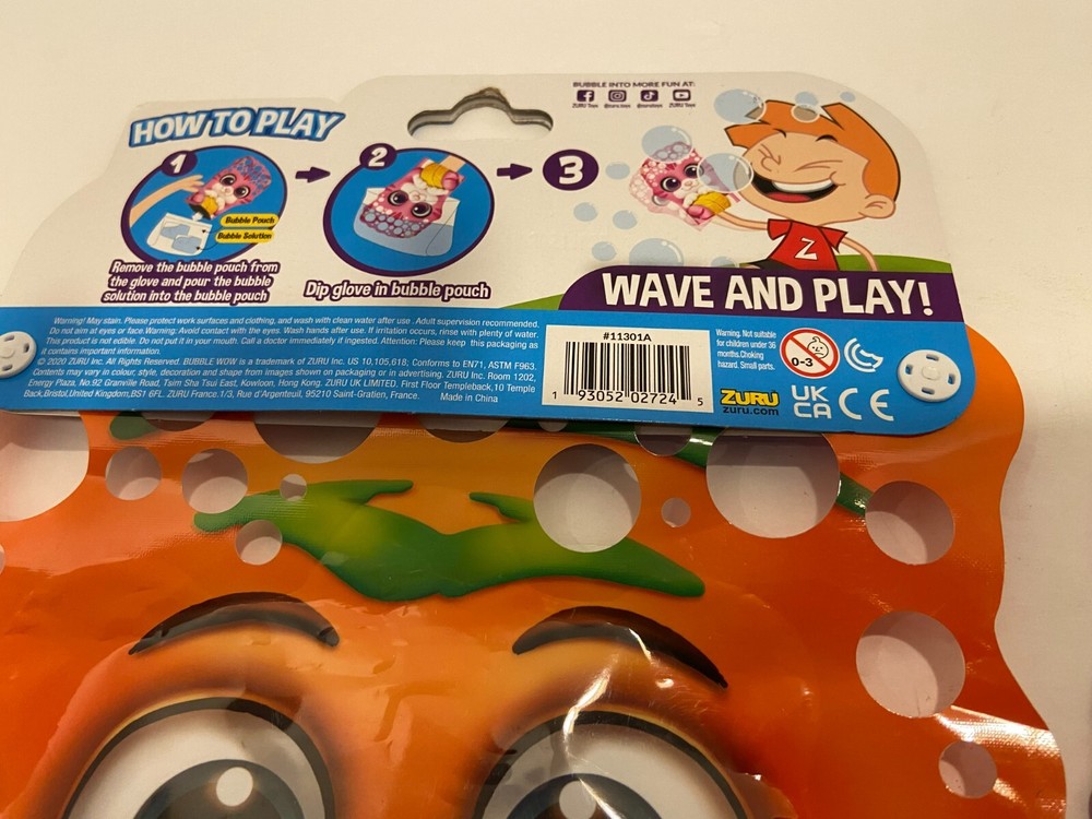 2 Glove-A-Bubbles NEW ~ Wave & Play, Bubble Solution Included & Bubble Pouch