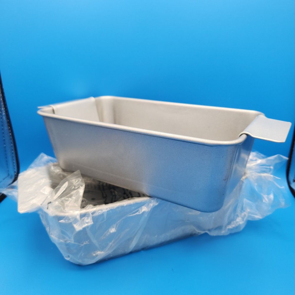 Read Description - One Meatloaf Pan