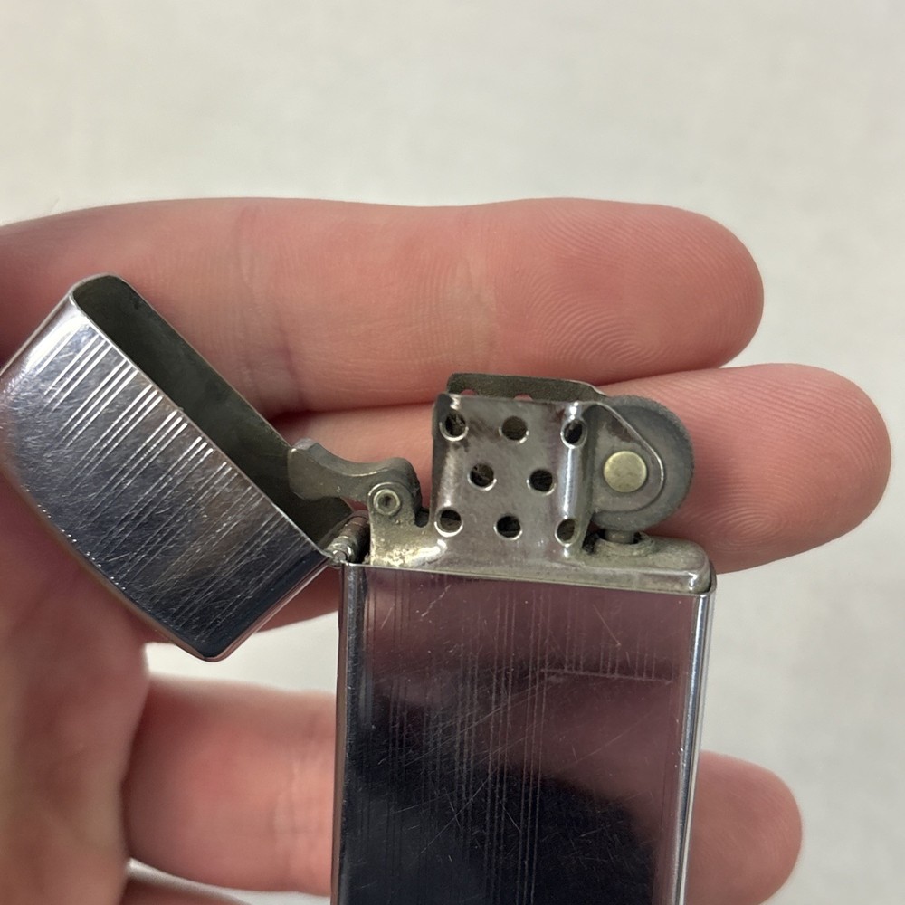 Zippo 1972 Slim Lighter
