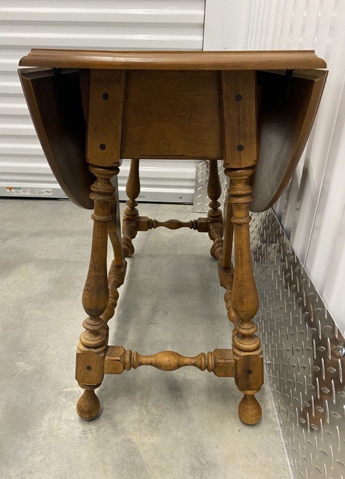 Mid-Century American Classical Drop Leaf End Table