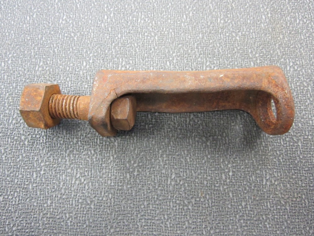 CONNECTOR - FARM TOOL - WITH BOLT AND NUT 4-5/8" Long