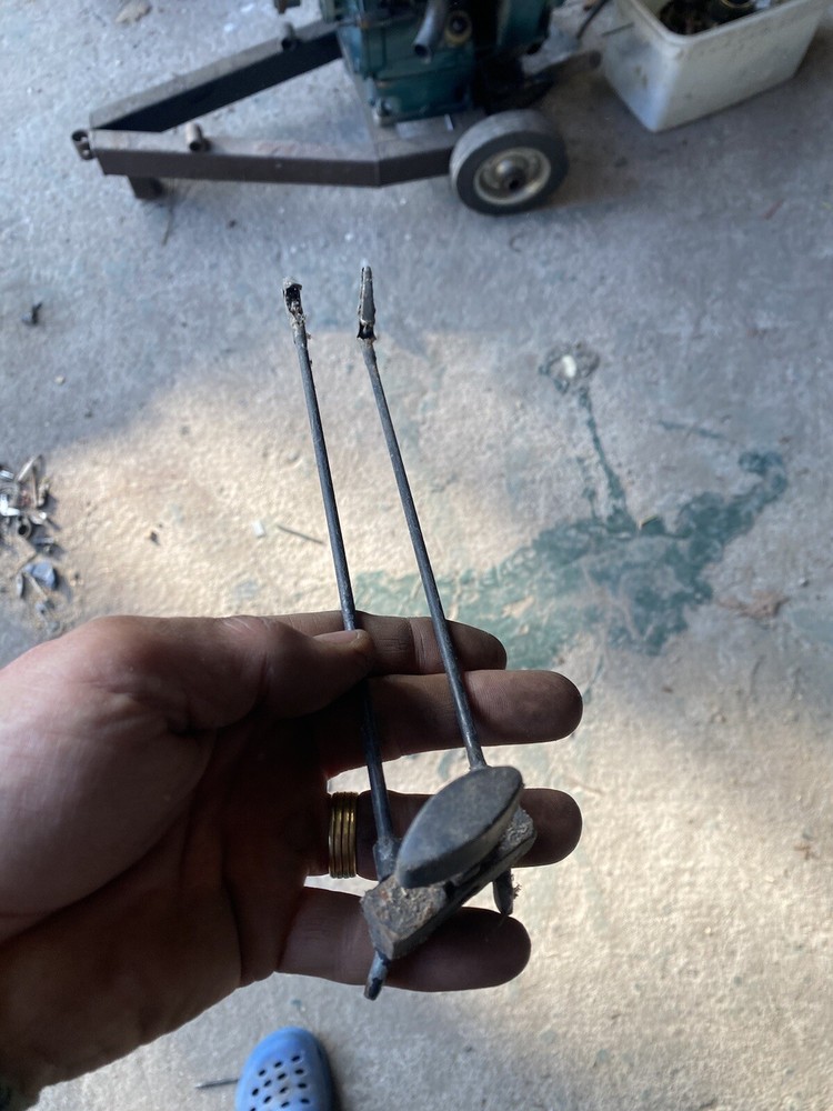 Fly Tying Vice With Twin Holders