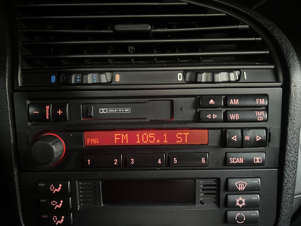 BMW C33 RADIO STEREO CASSETTE E36 318 323 328 E30 E31 E32 E34 540 840 M3 Z3 CODE