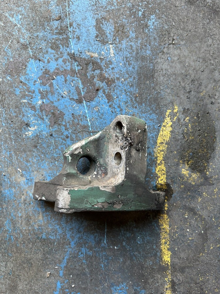 MACK VOLVO D13 ENGINE MOUNTS (Left side) 20908865