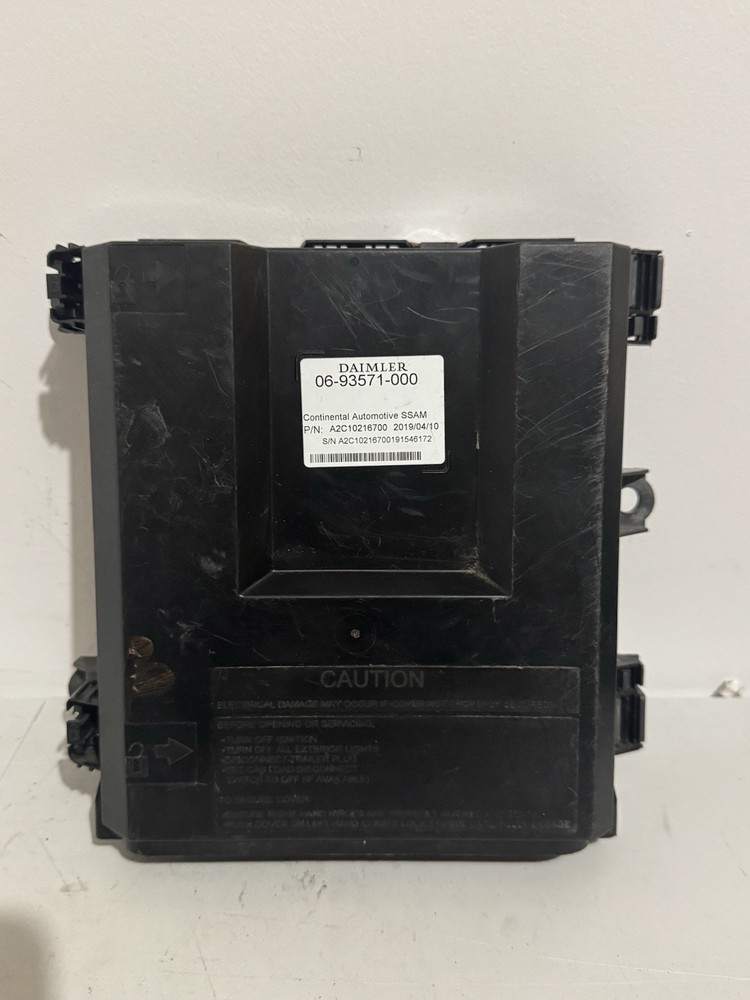 2018-2023 FREIGHTLINER CASCADIA SSAM FUSE COMPUTER CONTROL PANEL CAB BOX OEM