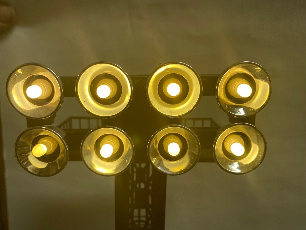 Warm White LED Lamp Replacement kit for Lionel 8-lamp Floodlight Tower