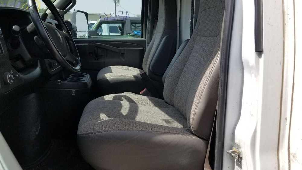 23 CHEVY EXPRESS 3500 REAR VIEW CAMERA