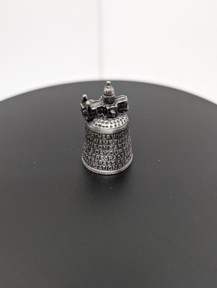 ASSORTED COLLECTABLE THIMBLES