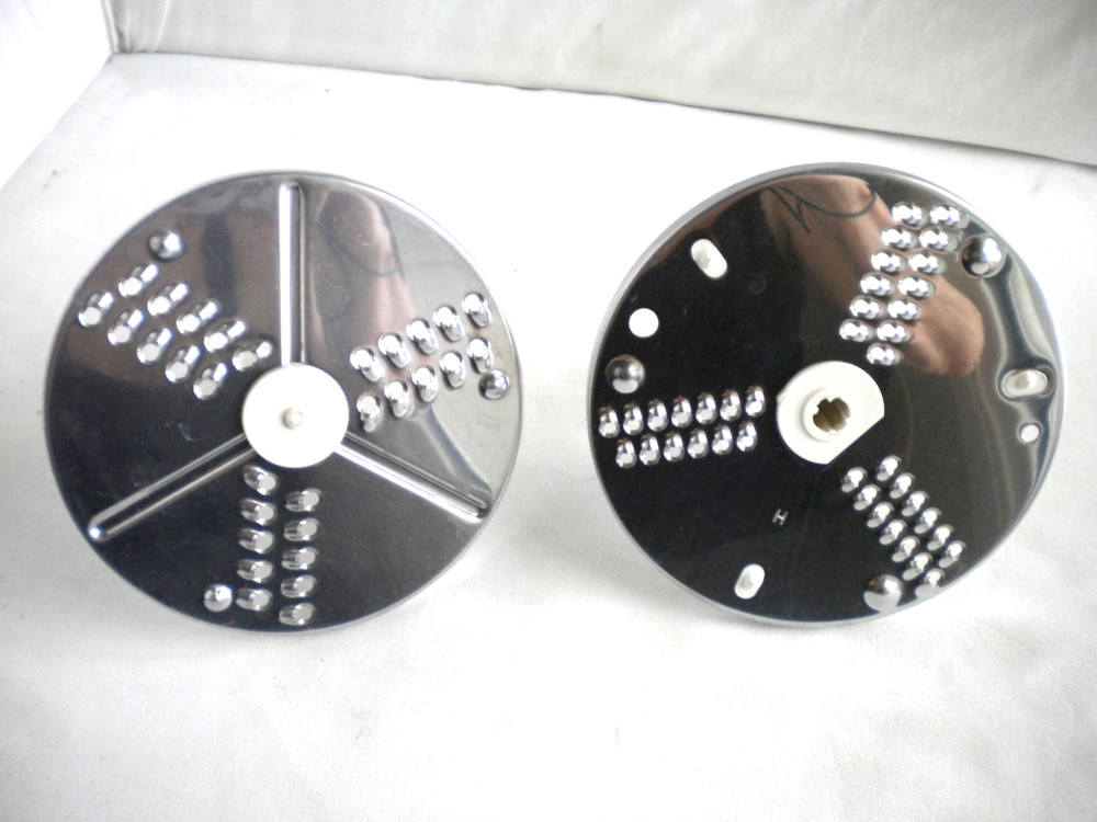 Vintage Cuisinart Food Processor CFP-4 Fixed Stem Medium & Fine Shredding Discs