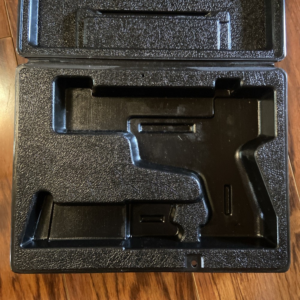 RUGER P85 BLACK FACTORY HARD CASE OEM ORIGINAL PLASTIC CASE.