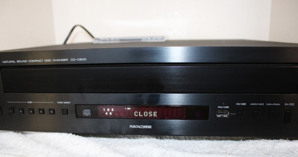 Yamaha CD-C600 Compact Disc Changer ~ No Remote ~ Holds 6 ~ Working ~ Clean