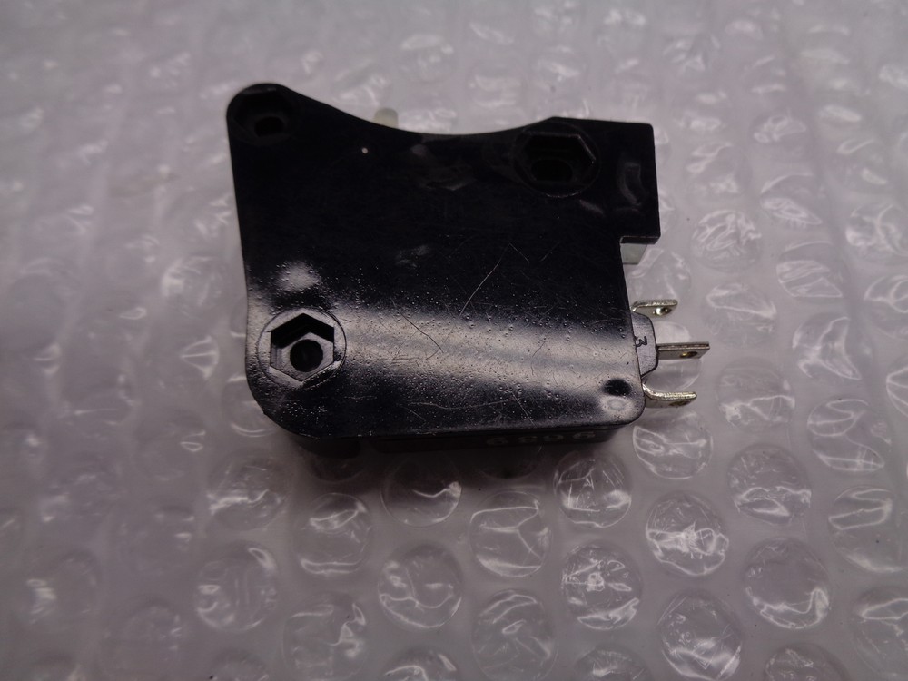 INDUSTRIAL SPARE 032193 SWITCH NSNP