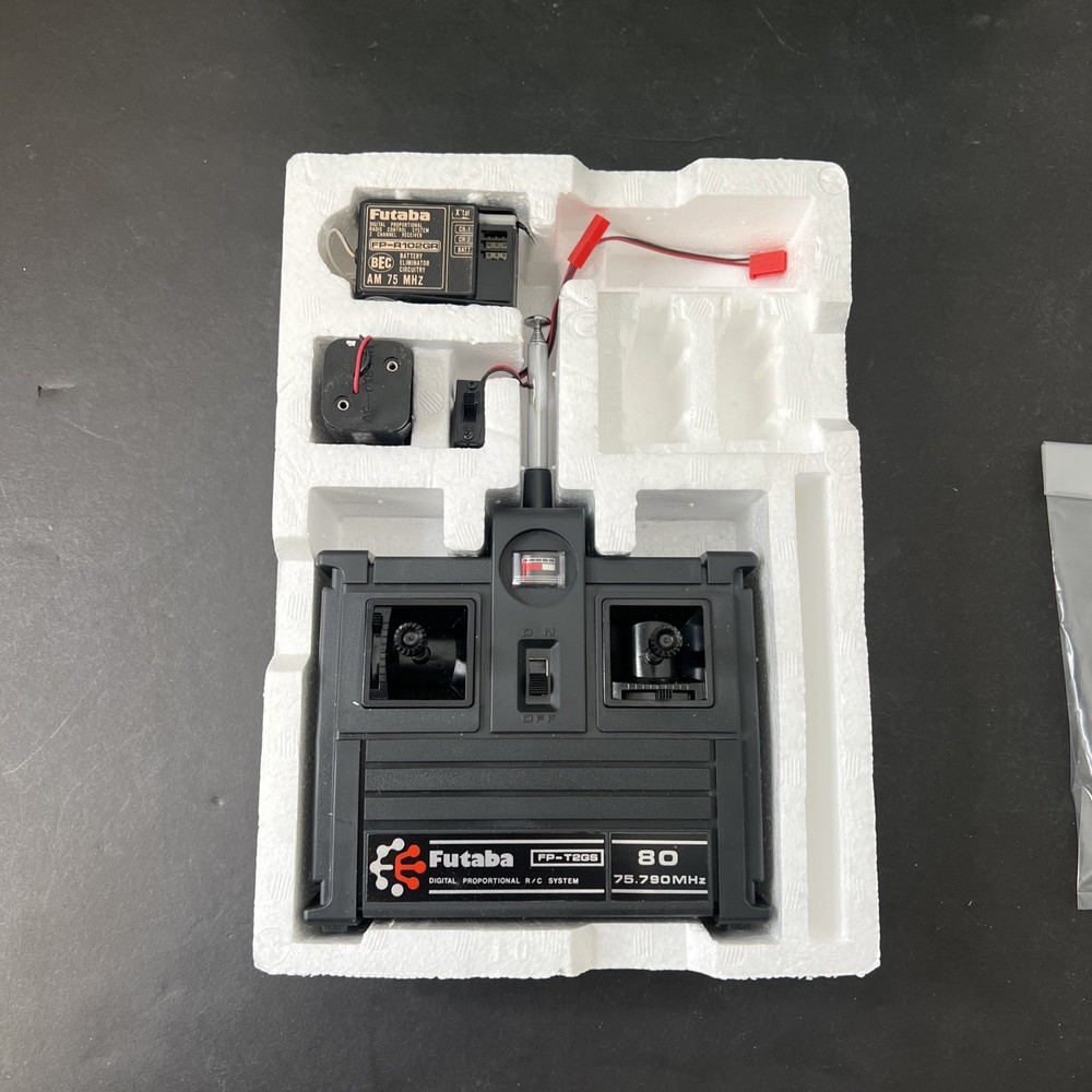 FUTABA MODEL FP-2GS DIGITAL 2 CHANNEL RADIO CONTROL Missing Servos Open Box