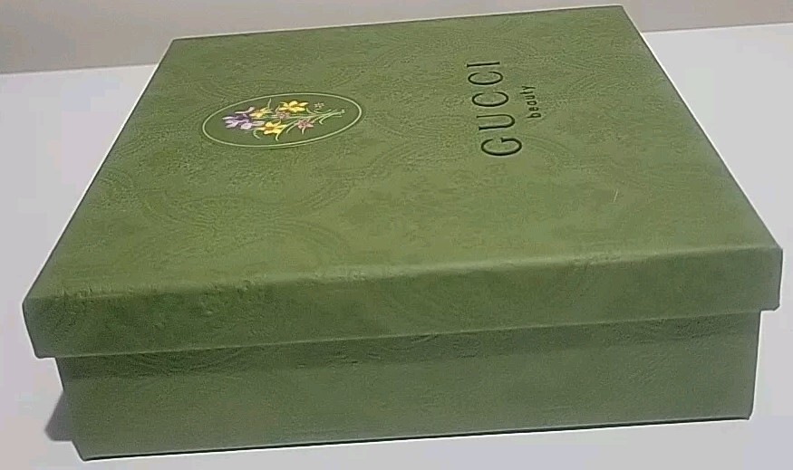 👀》🔥AUTHENTIC Gucci Logo Imprinted Green Gucci Bloom Empty Storage Gift Box 🆕️