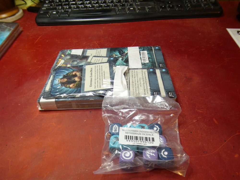 Warhammer: Underworlds: Nethermaze: Dice and Cards