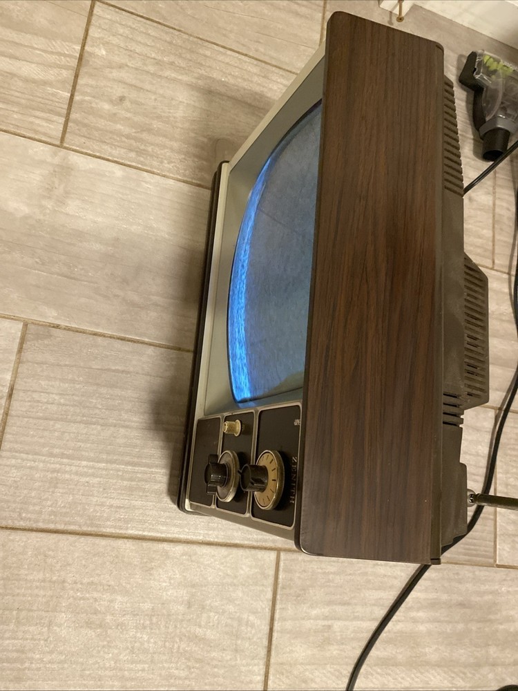 1976 Zenith 12” Solid State Television Retro Gaming