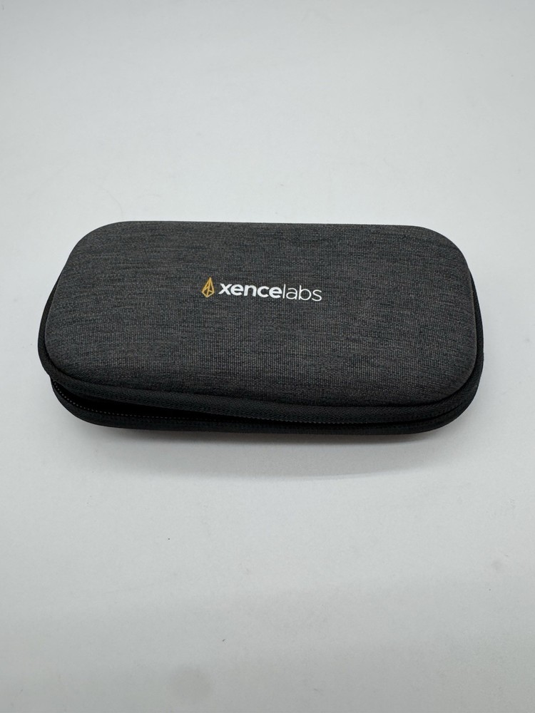 Xencelabs Quick Keys Remote Shortcut Controller w/ Case Powers On