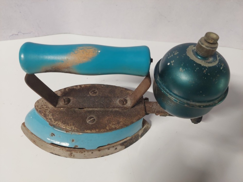 Vintage Coleman Cool Blue Instant-Lite Sad Iron