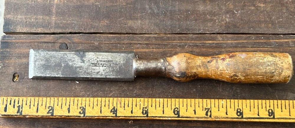 Vintage Pioneer Chisel Tool