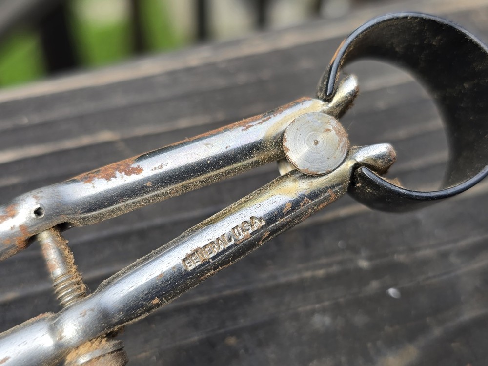 Inside Calipers, Vintage General Machinists 4" Inside Calipers , opens to 6"