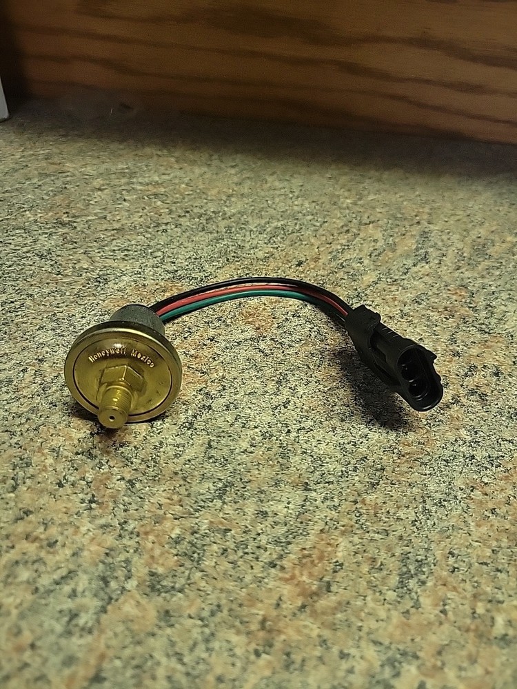 Gradall 8093-3237 Pressure Switch