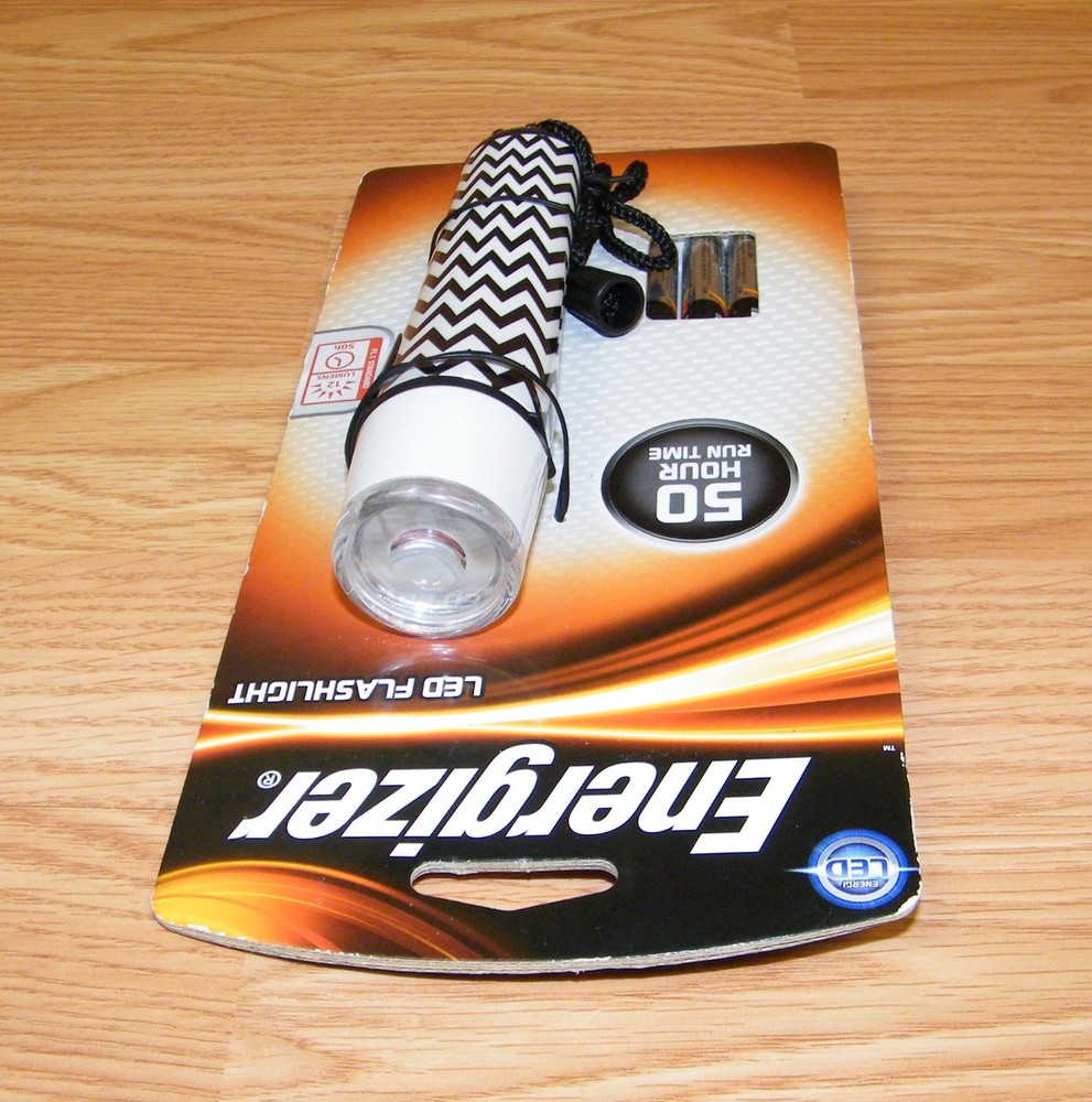 Genuine Energizer 50 Hour Run Time Black / White Pattern LED Flashlight **NEW**
