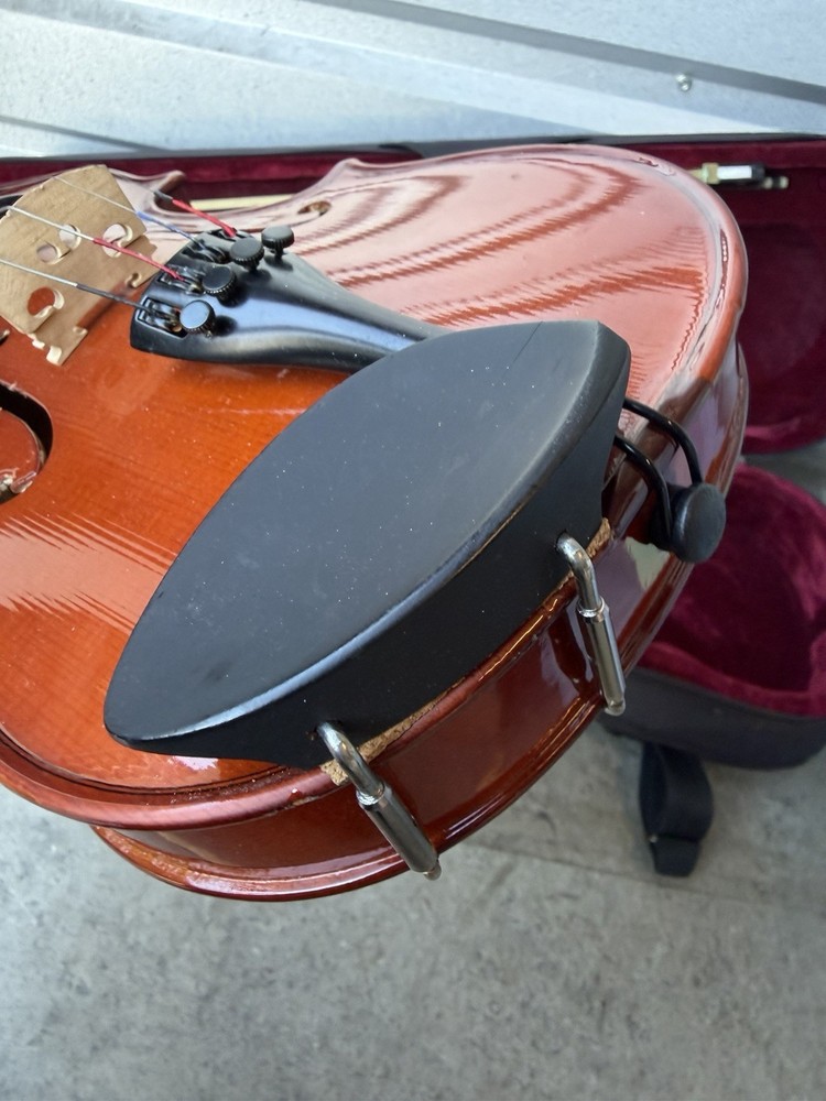 Rosetti Model 4/4 Violin w Carry Case