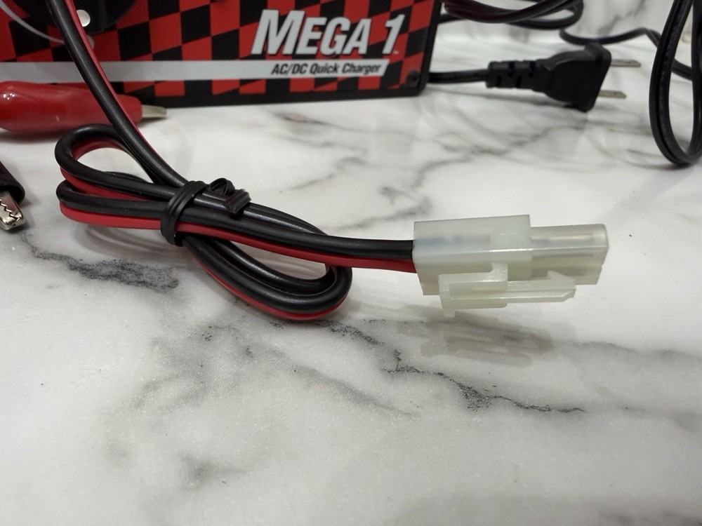 Dynamite Mega 1 AC/DC Quick Charger for 4-7 Cell Ni-Cad Batteries Untested