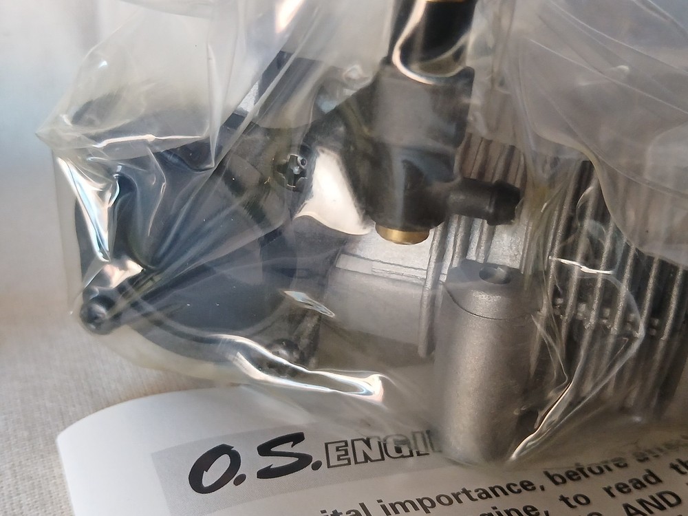O.S. Engine MAX 40LA Silver Engine w/ Muffler Glow Airplane - in Box NO GLOWPLUG