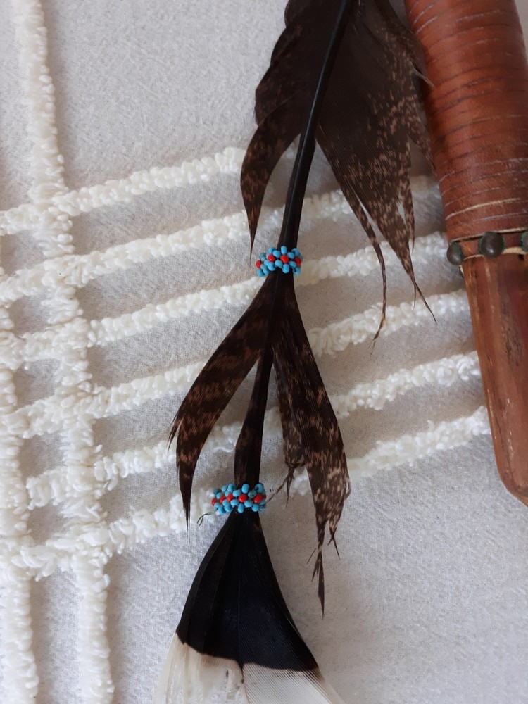 Tomahawk with Smoking Bowl - age Ax - Beads, feather & Studs - AX