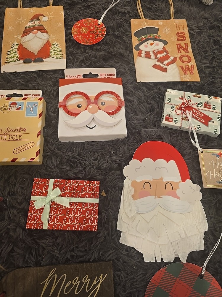 Wrap It Christmas Gift Card Holders Bundle 12 Total Pieces Assorted Designs.