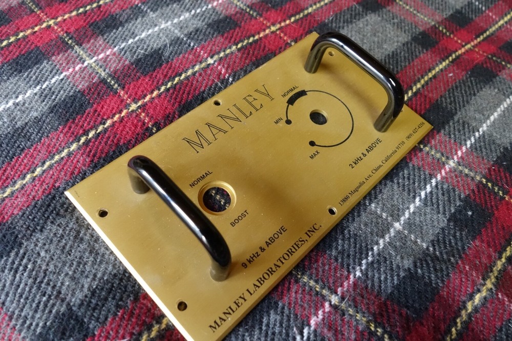 Manley ML10 speaker plate