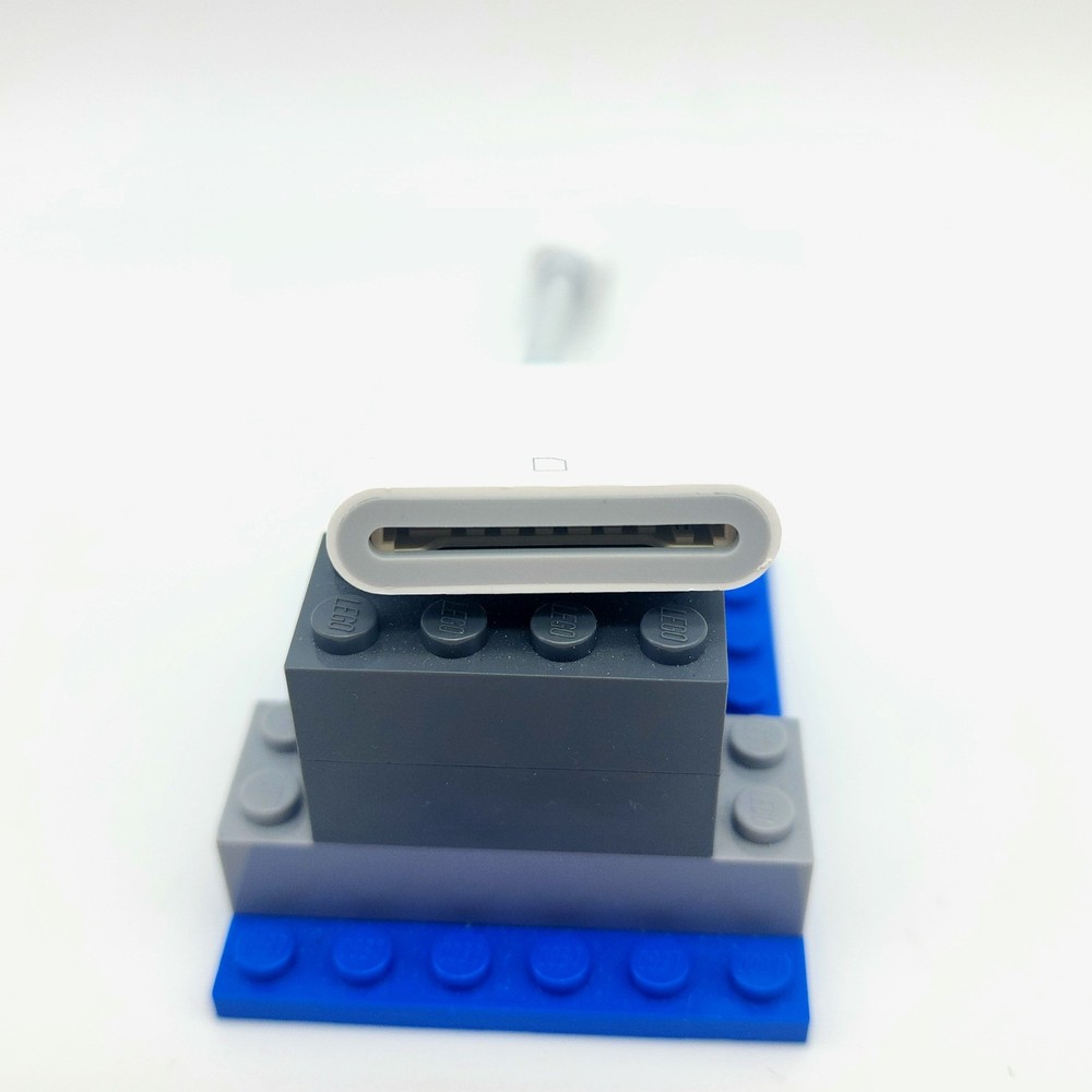 USB-C to SD Card Camera Reader for Apple or Samsung