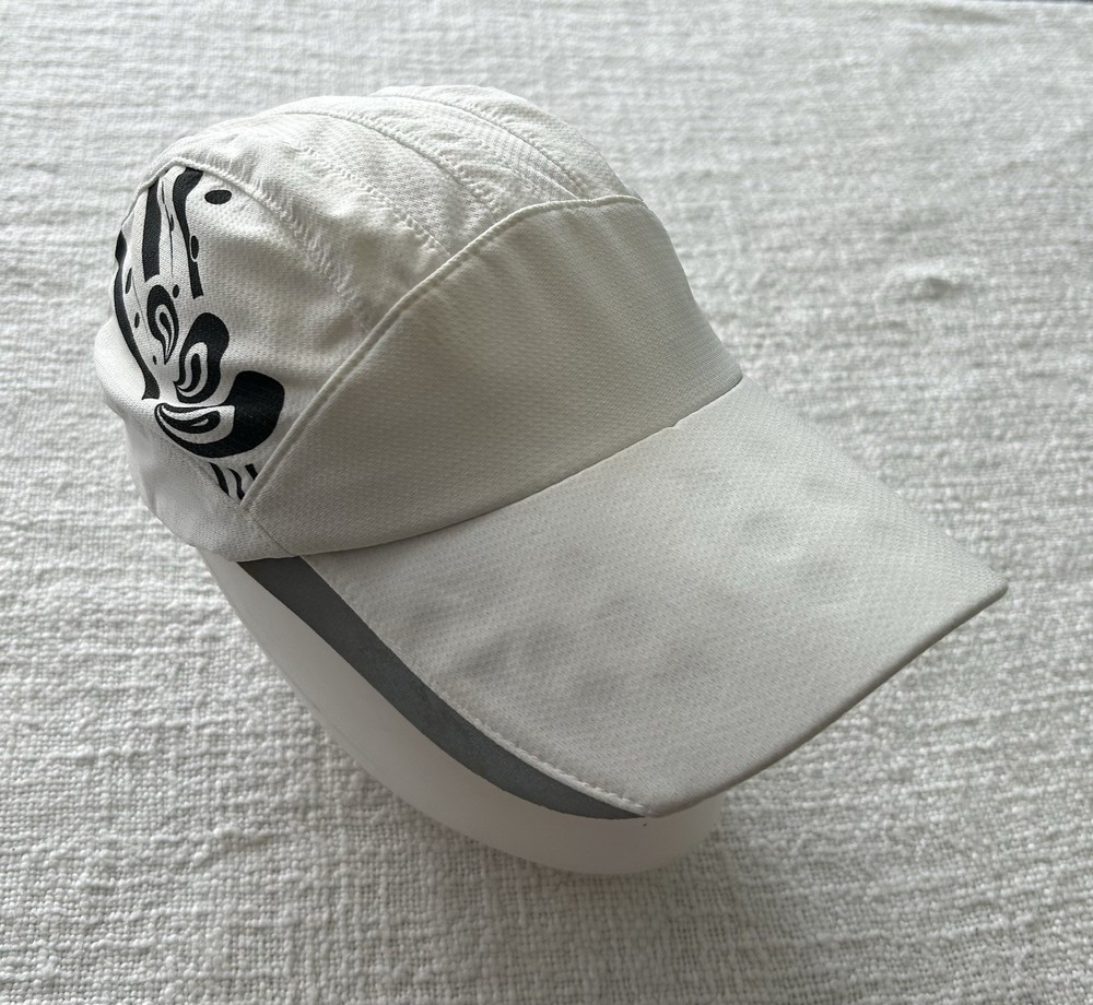 Brooks Chaser Running Hat One Size White Strapback