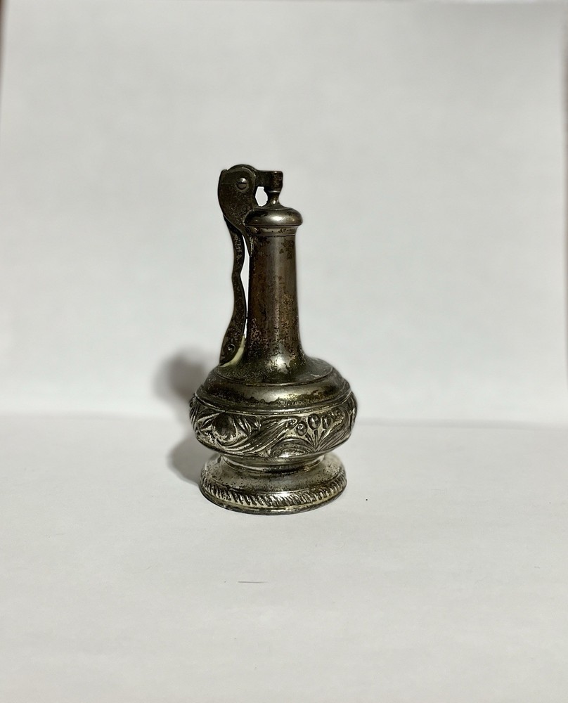 Vintage Ronson Decanter Silver Plated Table Lighter