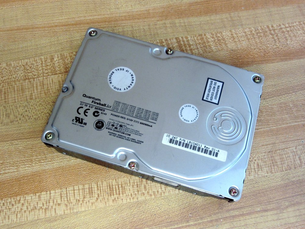 Quantum LB10A011 3.5" Hard Drive