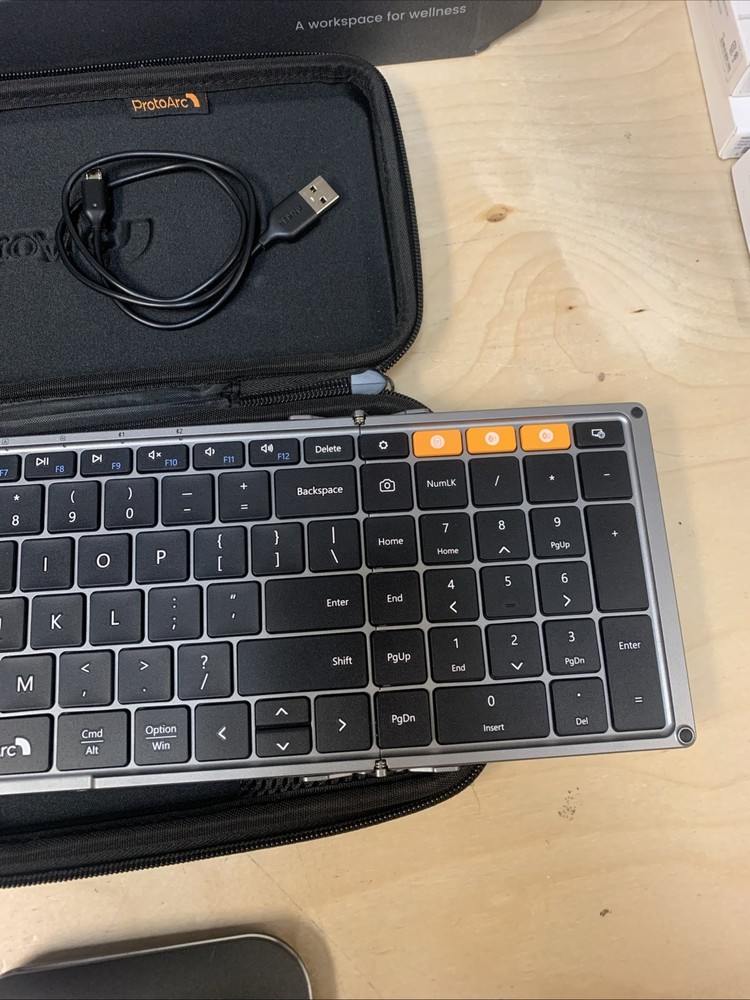 ProtoArc Foldable Keyboard and Mouse XKM01 True Full-Size Folding - Used
